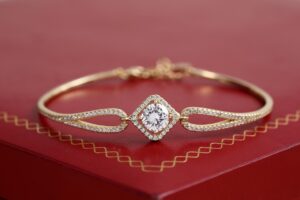 Gold bracelet covered in natural diamonds