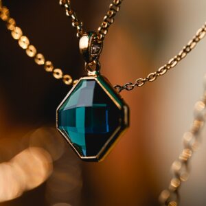 stock emerald isle pendant